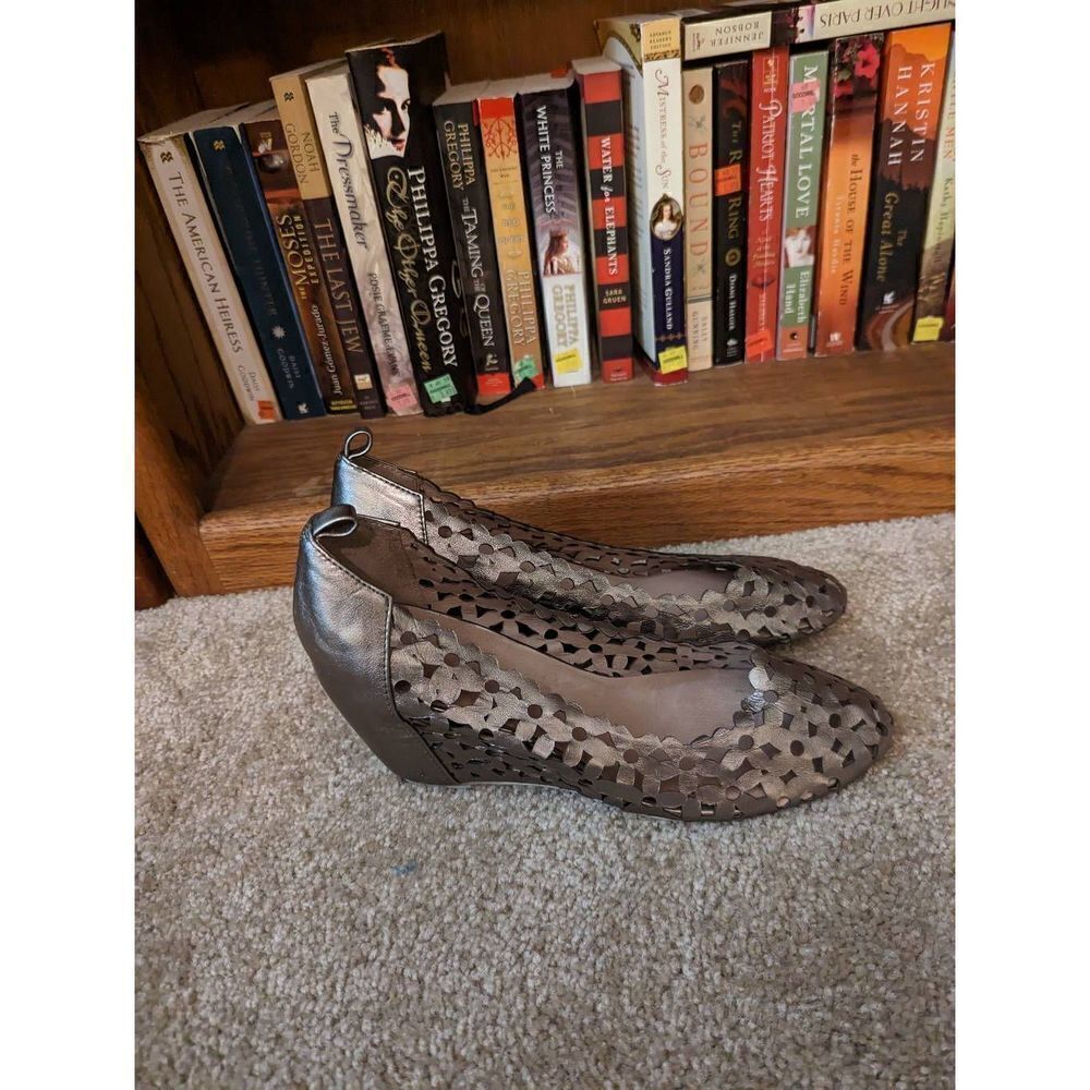 Jeffrey Campbell silver lazercut leather platform heels nwob sz 10m